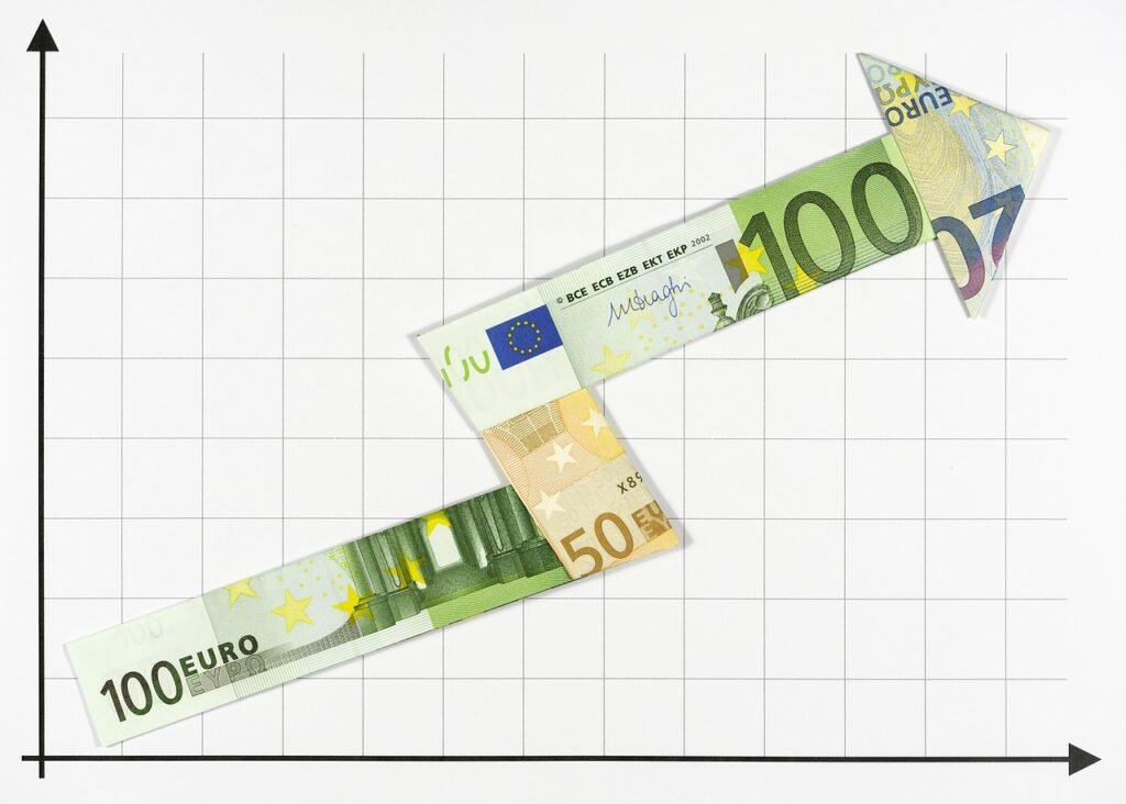 arrow, money, banknotes, currency, euro, stock exchange, profit, bank, banks, chart, development, course, tendency, growth, money, euro, euro, euro, stock exchange, profit, profit, chart, chart, chart, chart, chart, tendency